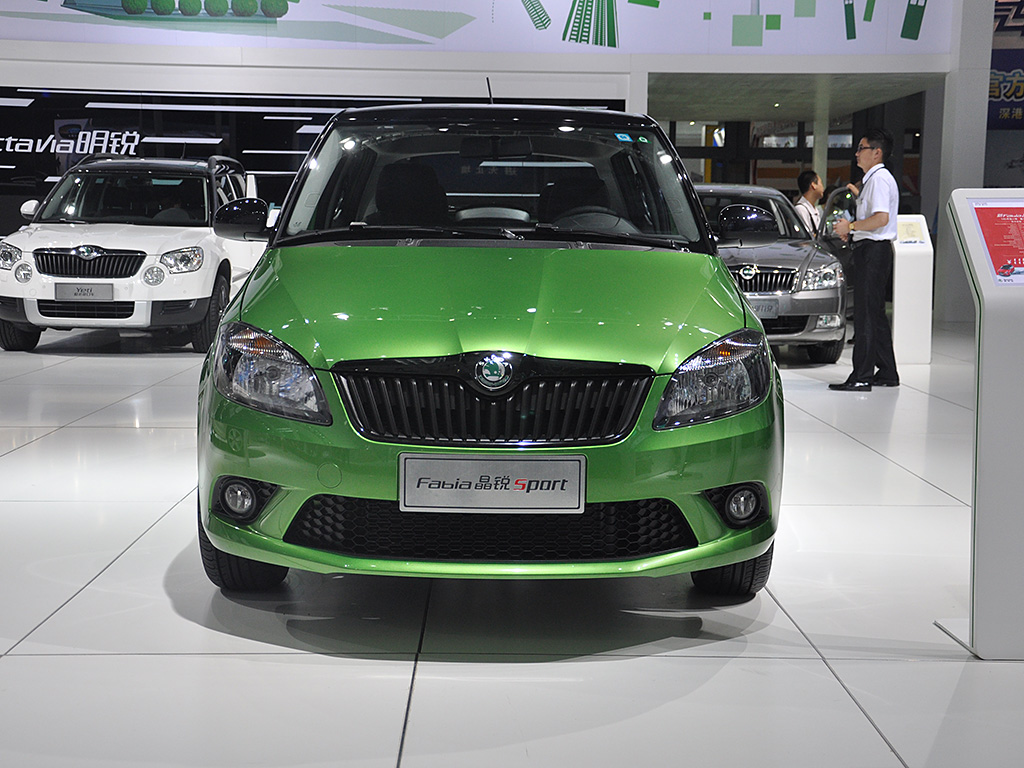 西祠汽车 北汽bj40l2019款></p></a> 法拉利令 斯柯达晶锐颜色有哪些 2019
