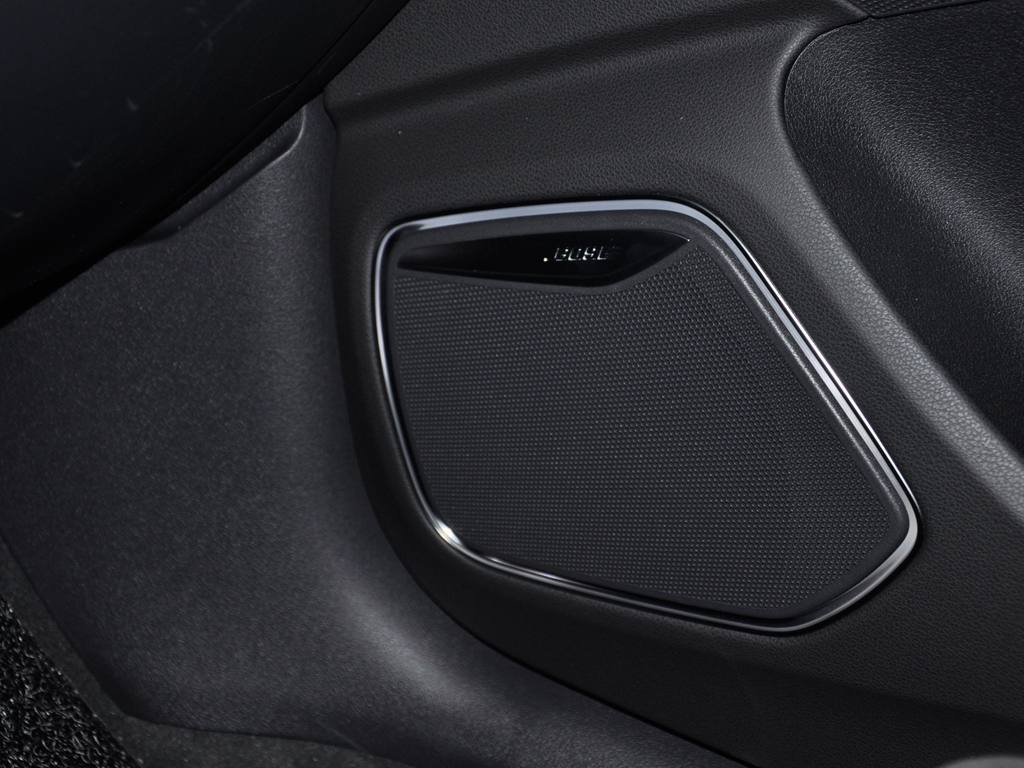 奥迪q3(进口)boss音响