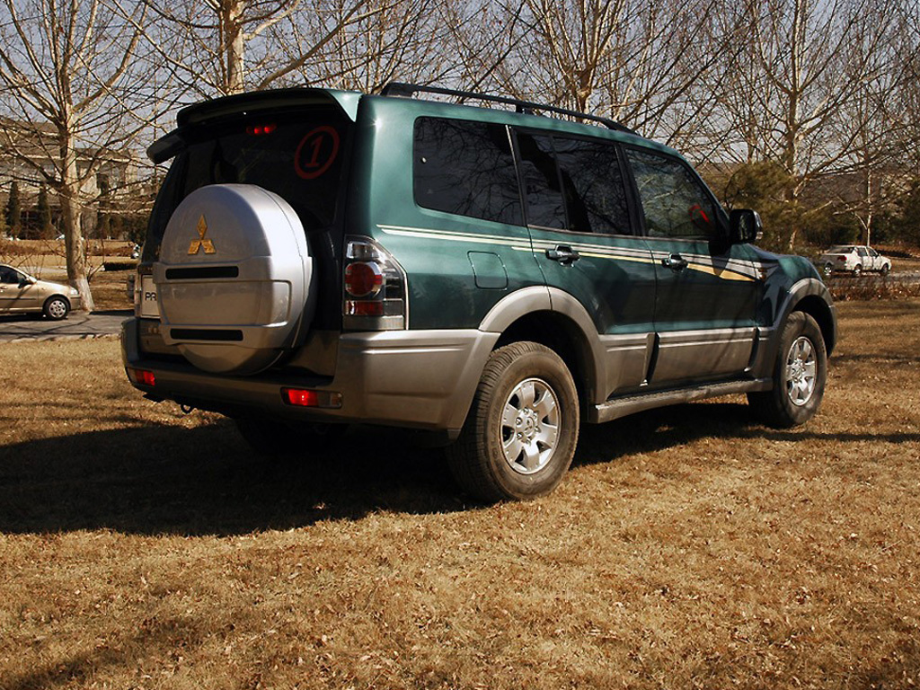 汽车图库 三菱 广汽三菱 帕杰罗(139/139) 其他 长丰帕杰罗壁纸 参考